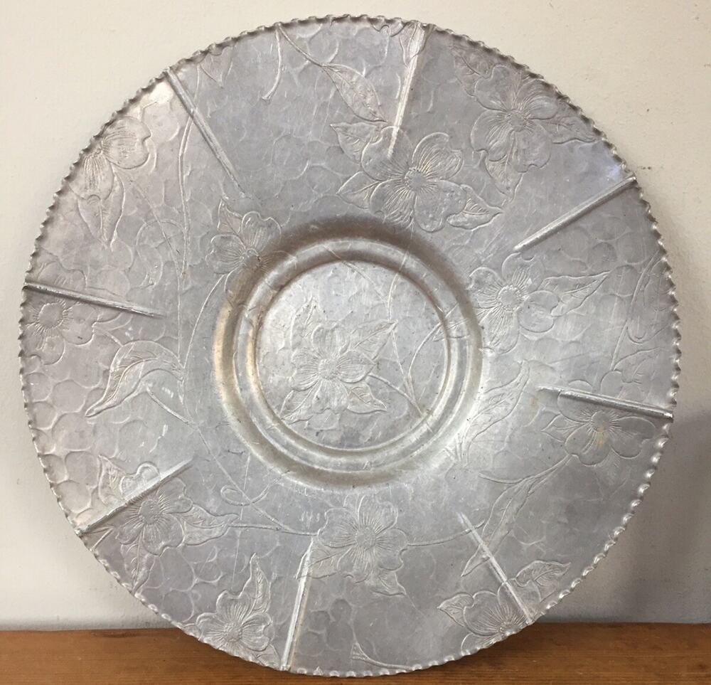 Vintage 10.75" Round Admiration Products Hammered Aluminum Embossed Flowers Tray